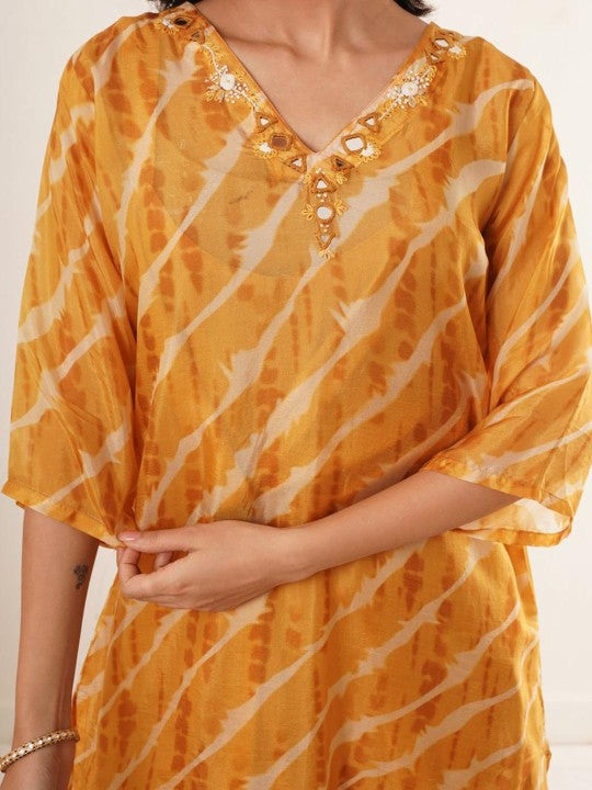 Dhaara Hand Mirror Work V-Neck Kurti Set - warehousetech13