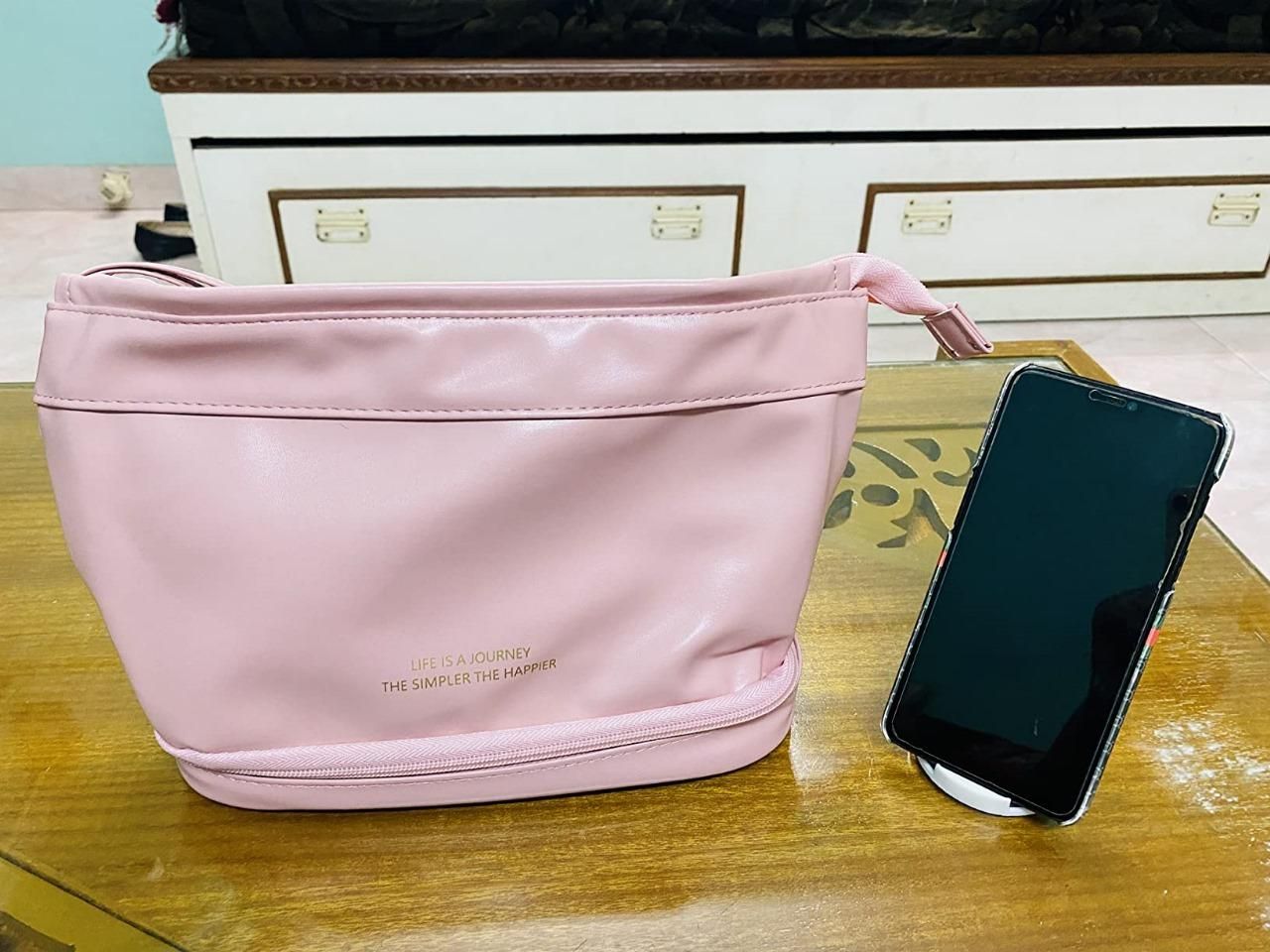 Large Capacity Cosmetic Travel Bag - warehousetech13