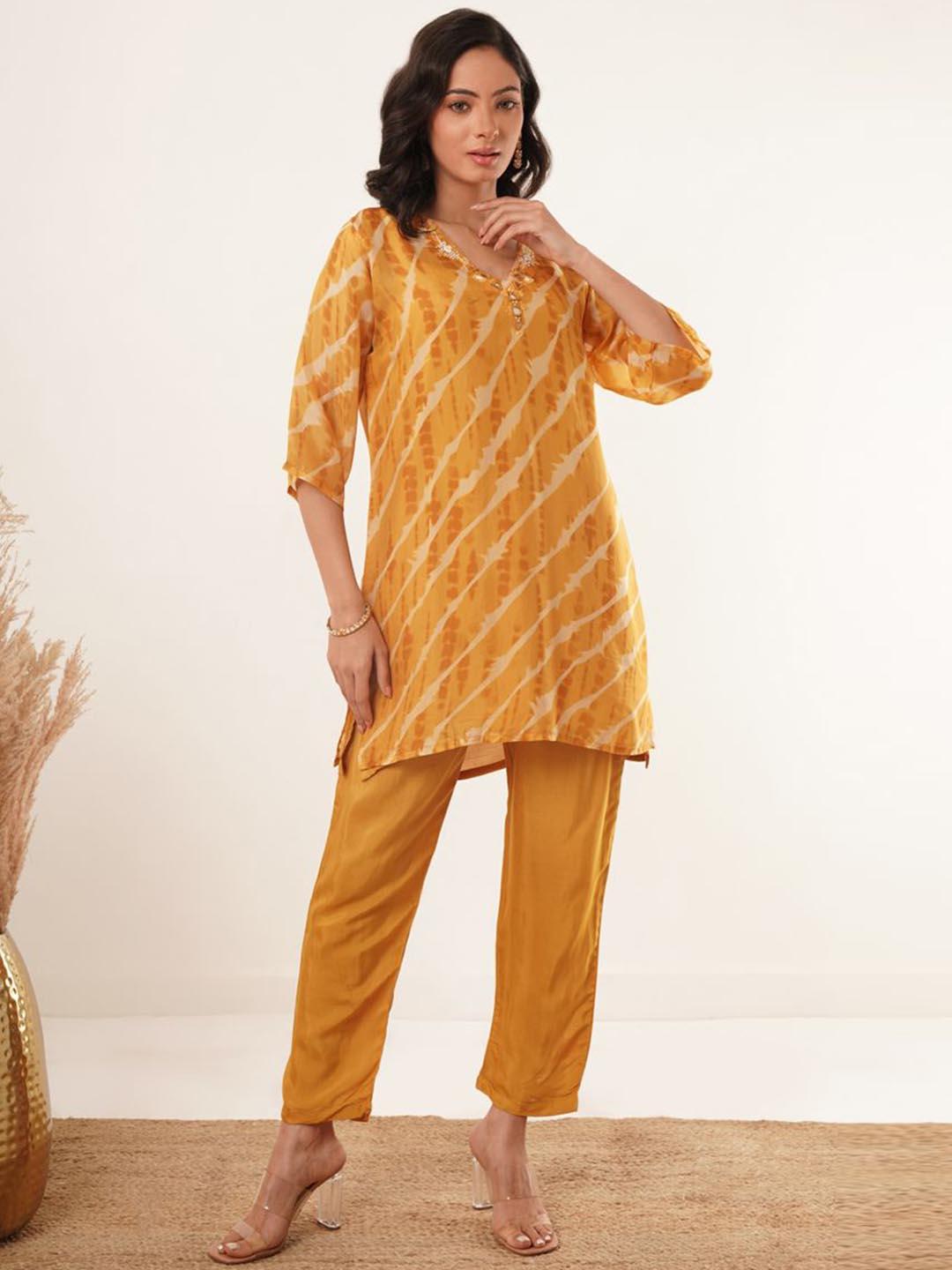 Dhaara Hand Mirror Work V-Neck Kurti Set - warehousetech13