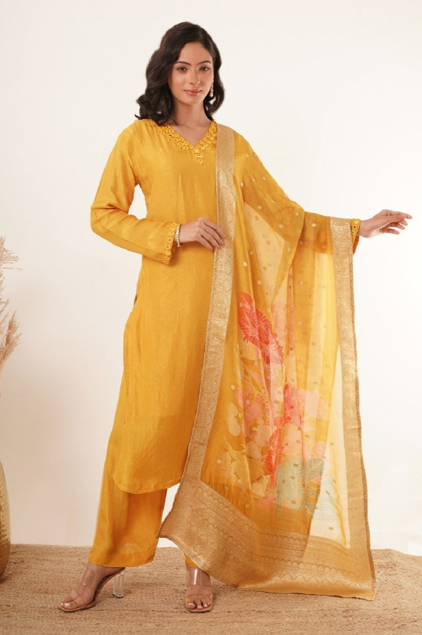 The Aaina Range of Women's Embroidered Kurta Set – Ethnic Motifs and Mirror Work with Salwar and Dupatta