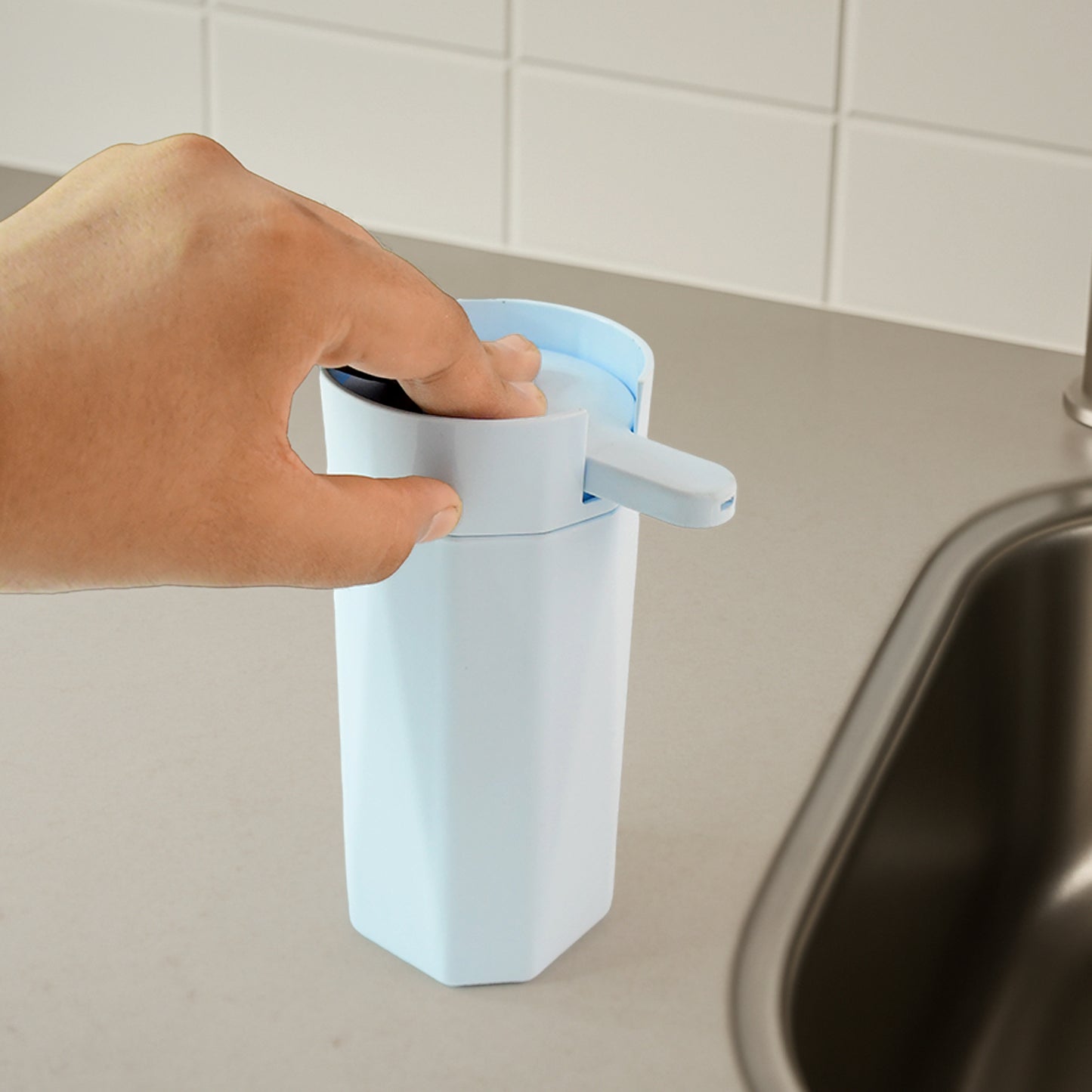 Apex Push It Soap Dispenser Approx 300ml (1 Pc) - warehousetech13