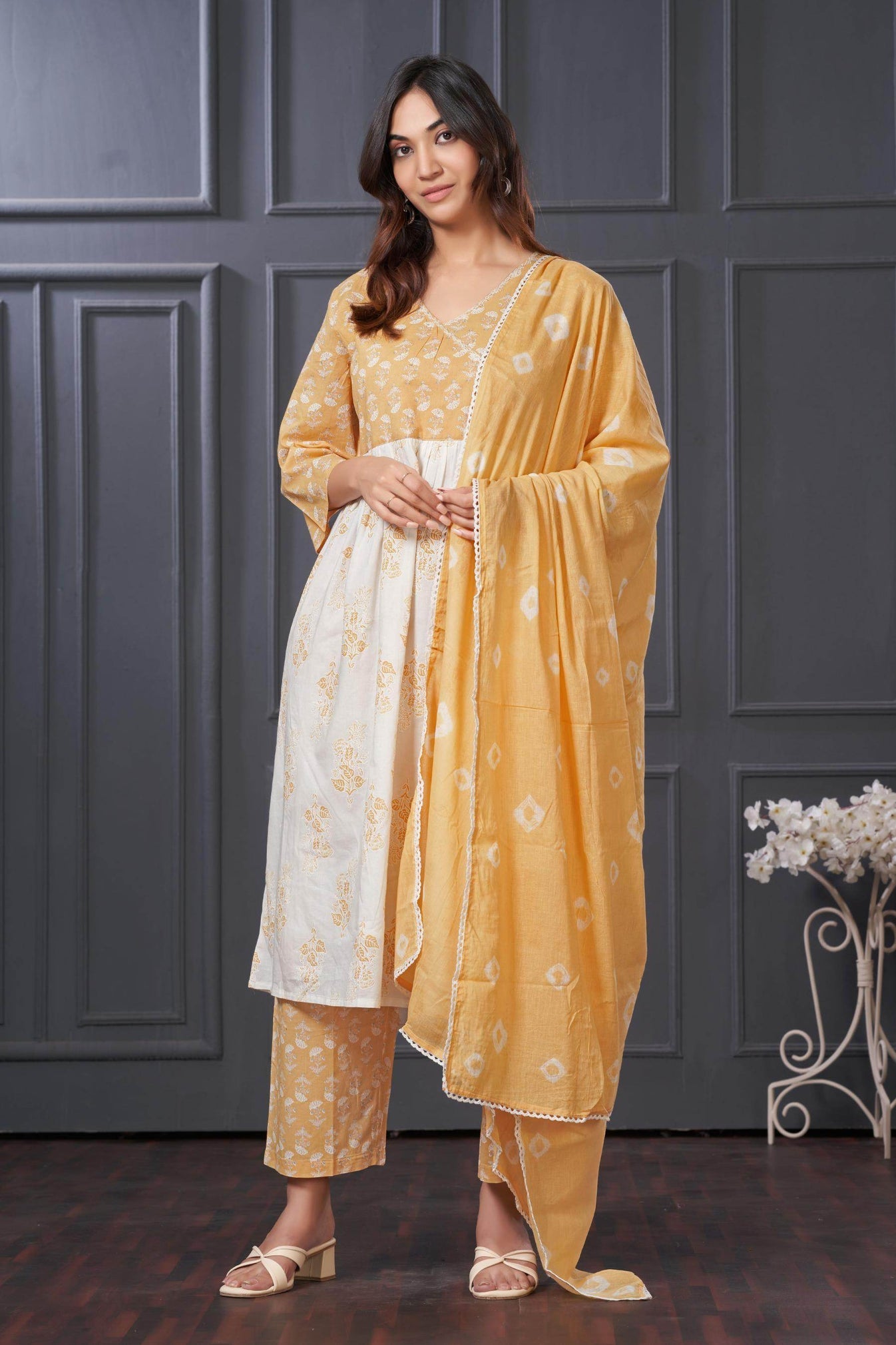 Nisha Cotton Off White Kurta Set with Dupatta - Elegant Ethnic Wear for Women | Festive & Casual Kurta