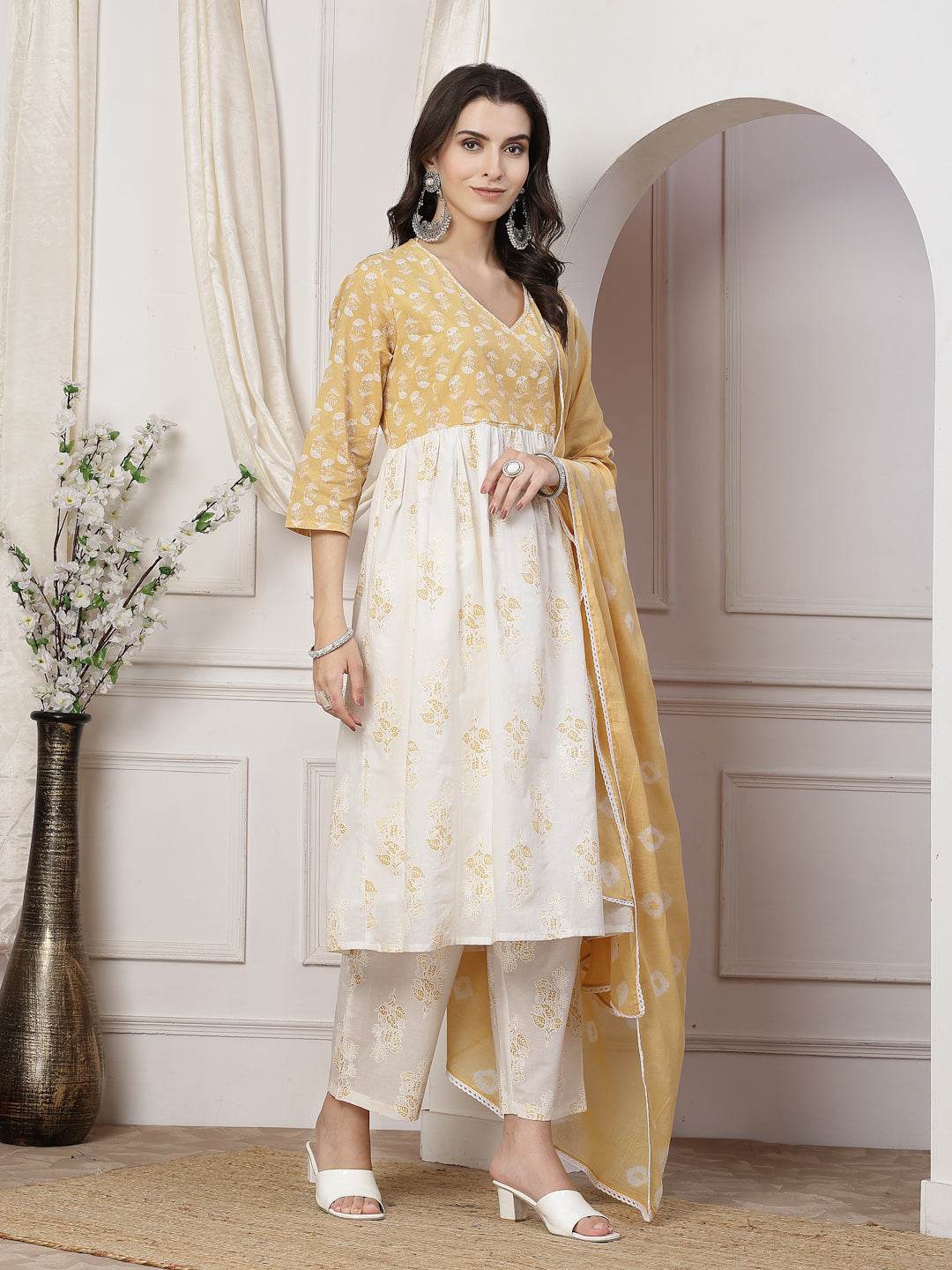 Nisha Cotton Off White Kurta Set with Dupatta - Elegant Ethnic Wear for Women | Festive & Casual Kurta