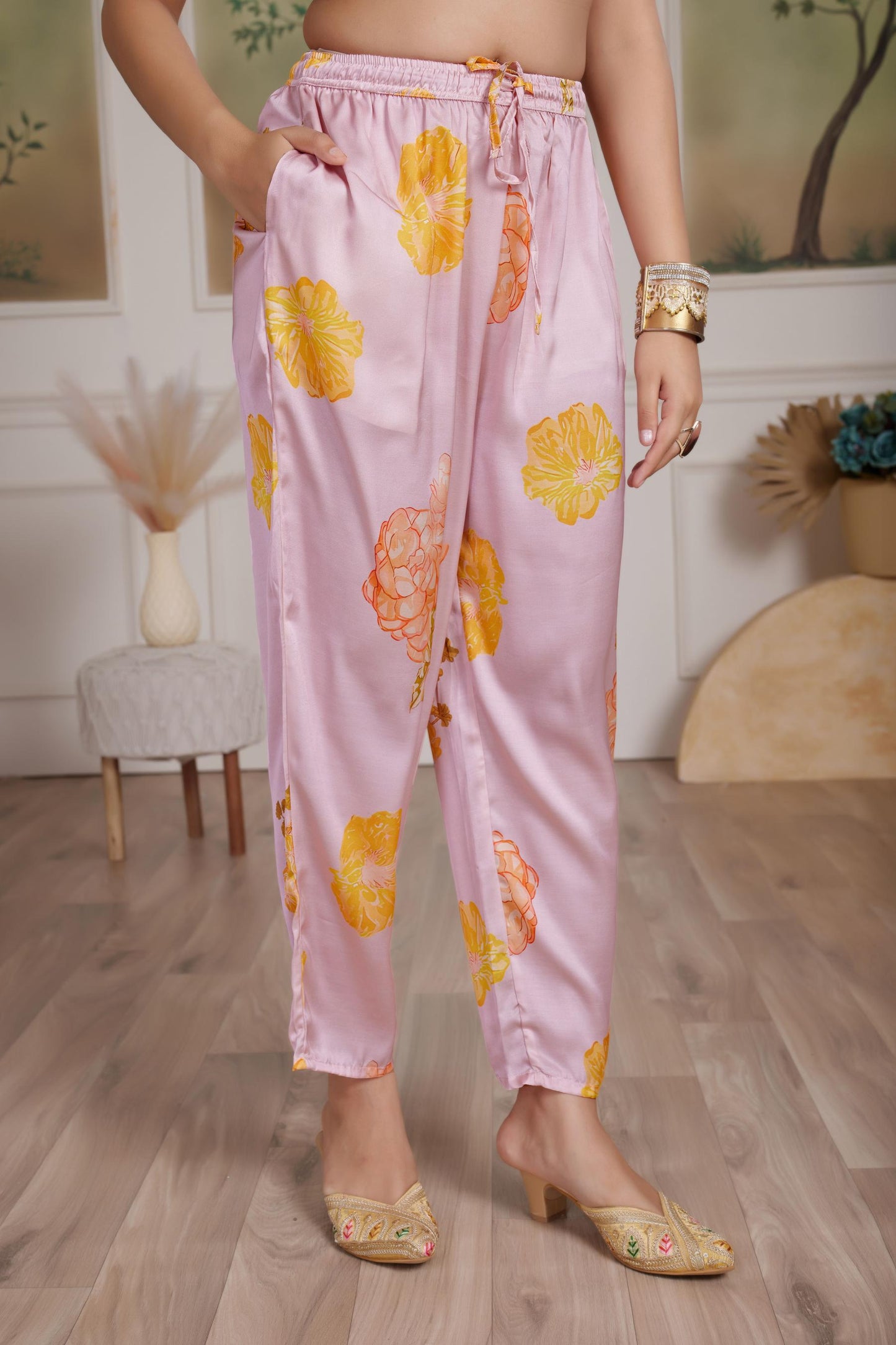 Malaika Silk Pink & White Kurta Set with Dupatta – Elegant Women’s Ethnic Wear