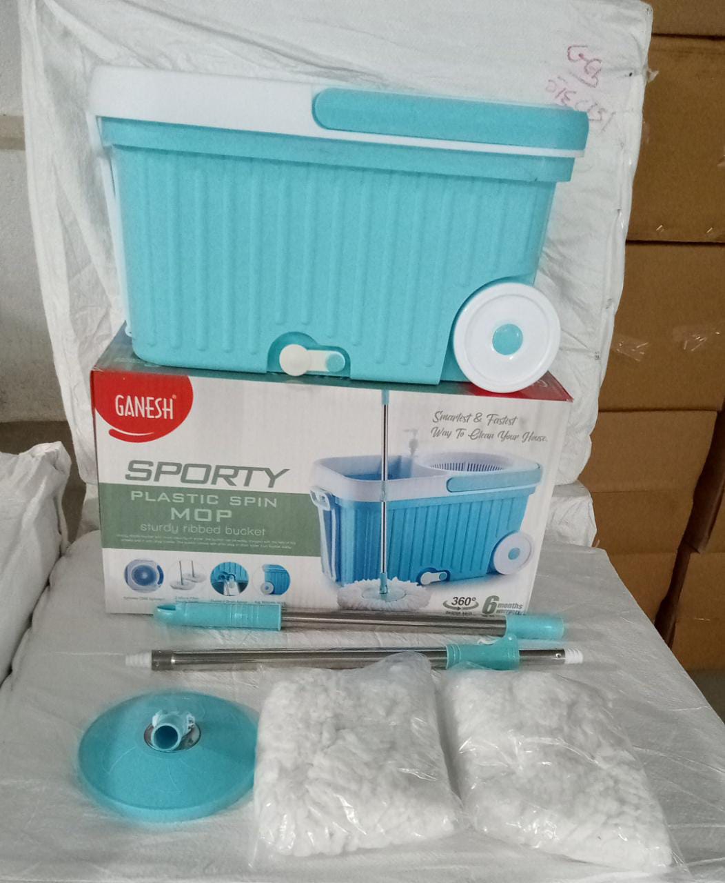 Sporty Plastic Spin Mop With Bigger Wheels And Plastic Auto Fold Handle For 360 Degree Cleaning. - warehousetech13