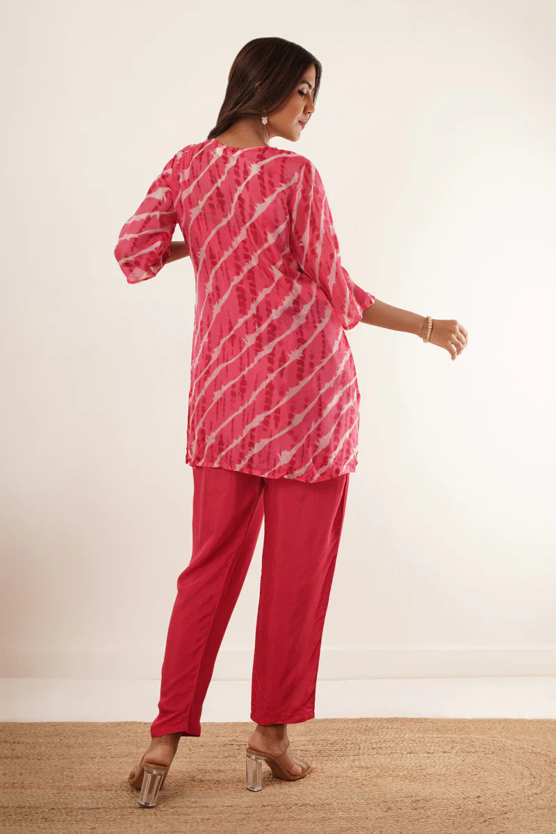 Dhaara Hand Mirror Work V-Neck Kurti Set - warehousetech13
