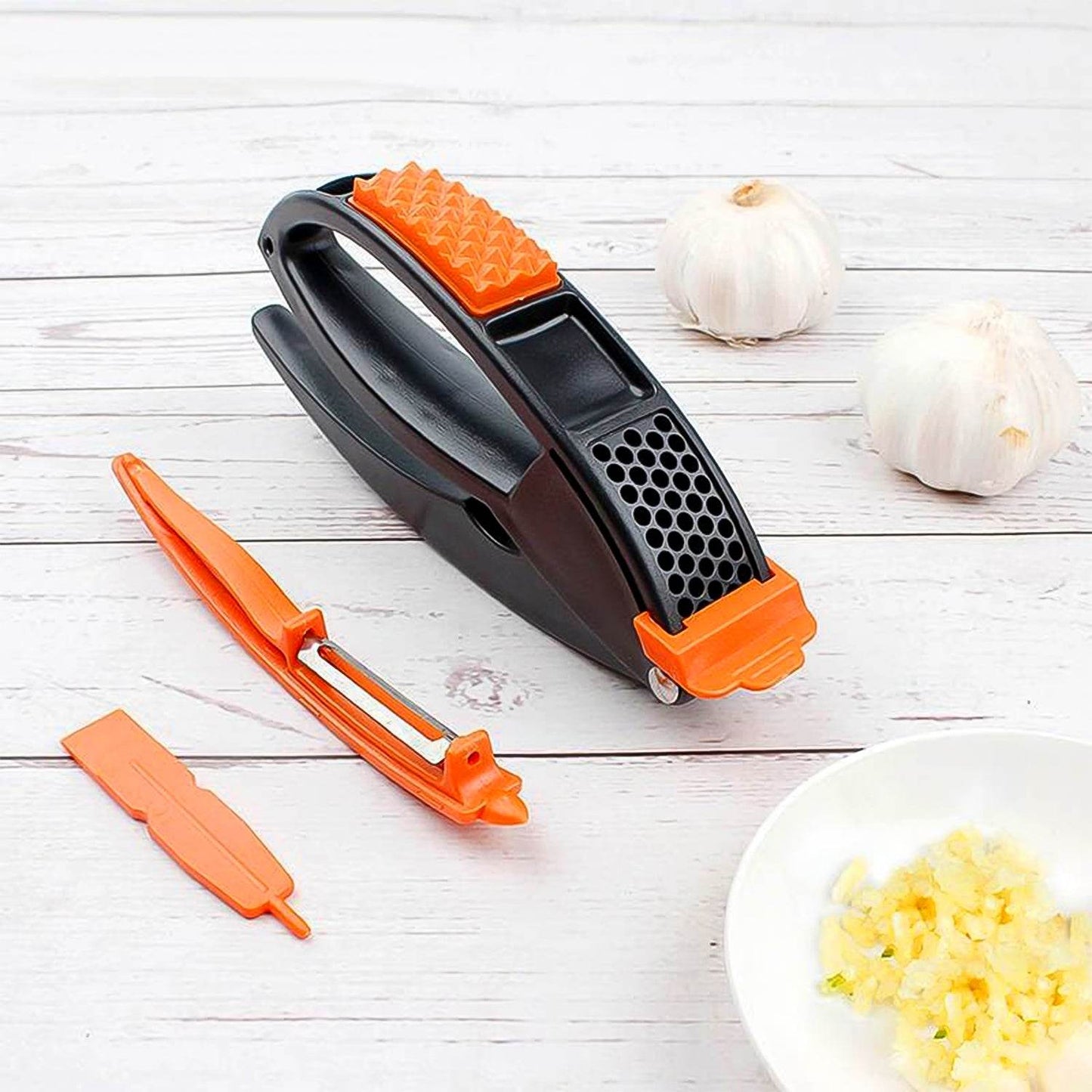 Multifunctional Garlic Press Garlic Mincing Crushing Tool (1 Pc) - warehousetech13