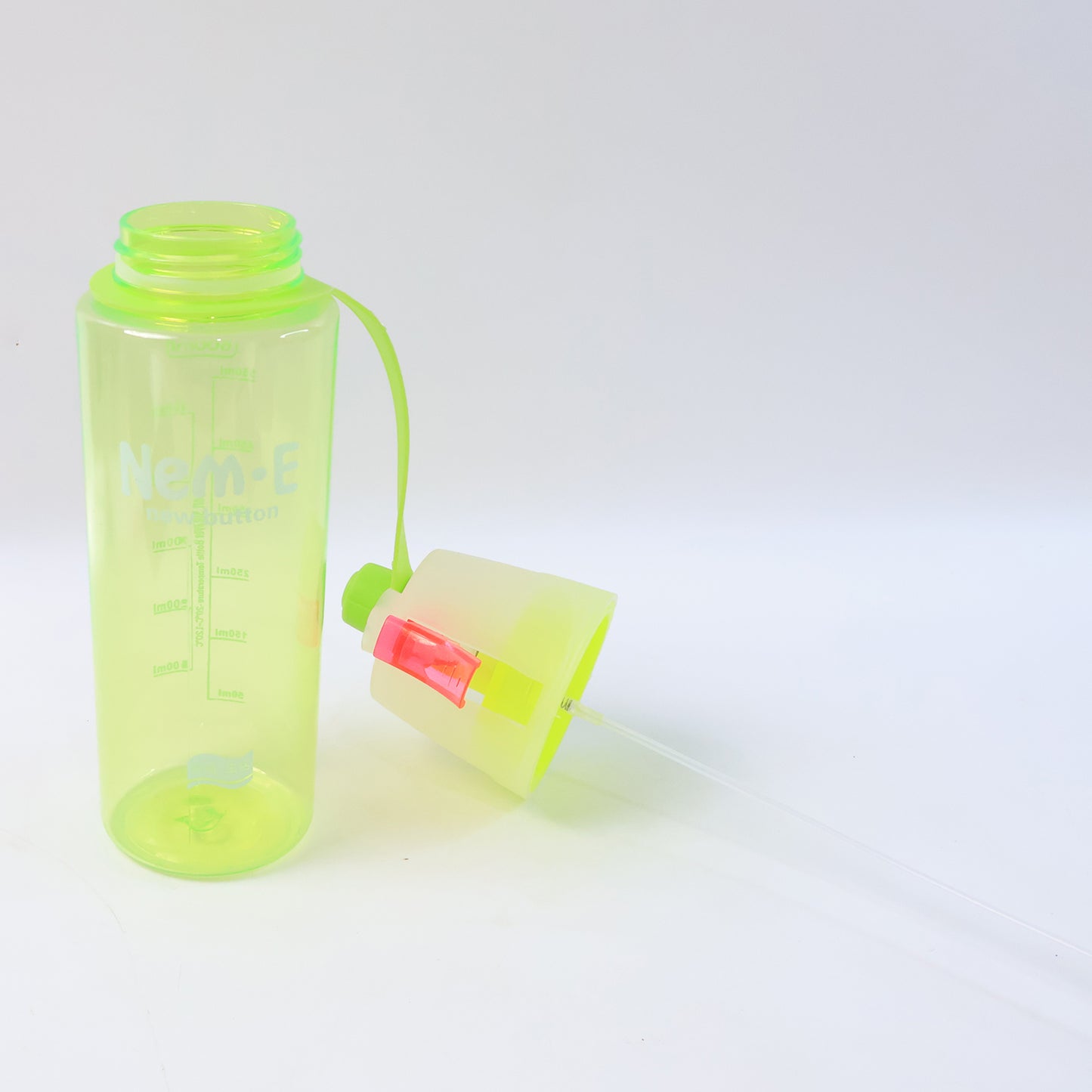 Plastic Dual Function Sports Water Bottle With Built-in Mist Spray And Leakproof Cap (600ml 1 Pc) - warehousetech13