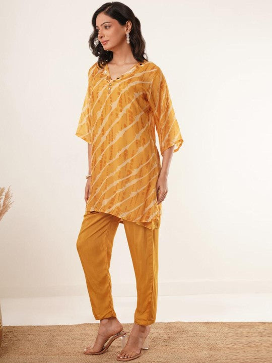 Dhaara Hand Mirror Work V-Neck Kurti Set - warehousetech13