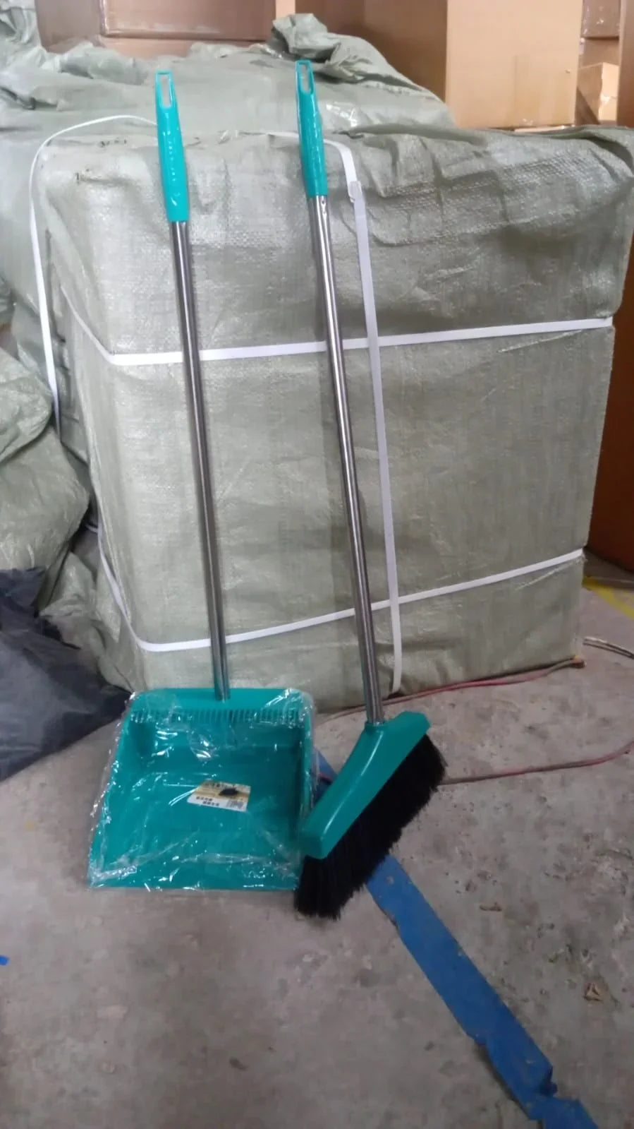 0627 Long Handle Dustpan And Brush 2 Piece Set For Sweeping Cleaning Home Office - warehousetech13