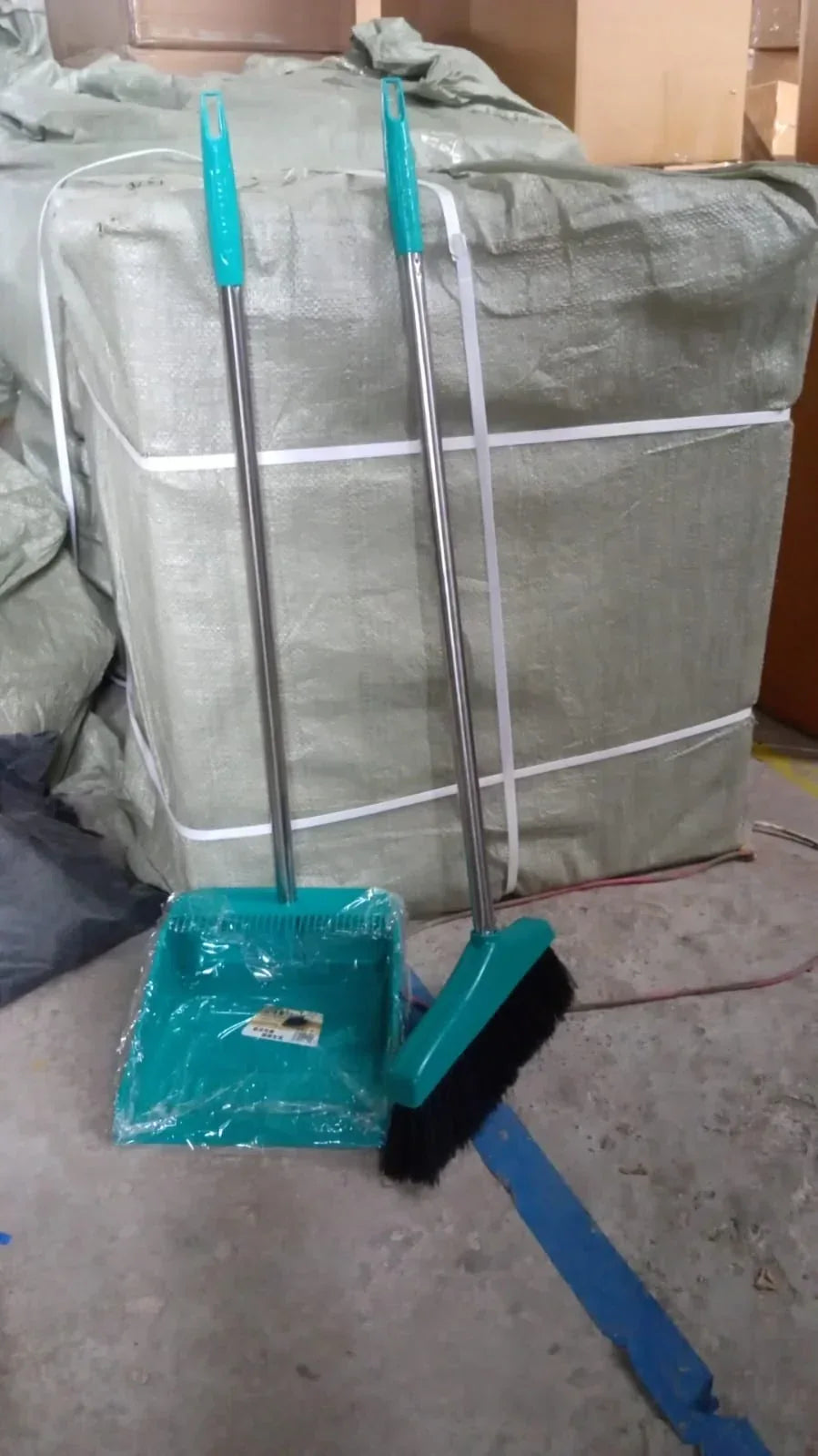 0627 Long Handle Dustpan And Brush 2 Piece Set For Sweeping Cleaning Home Office - warehousetech13