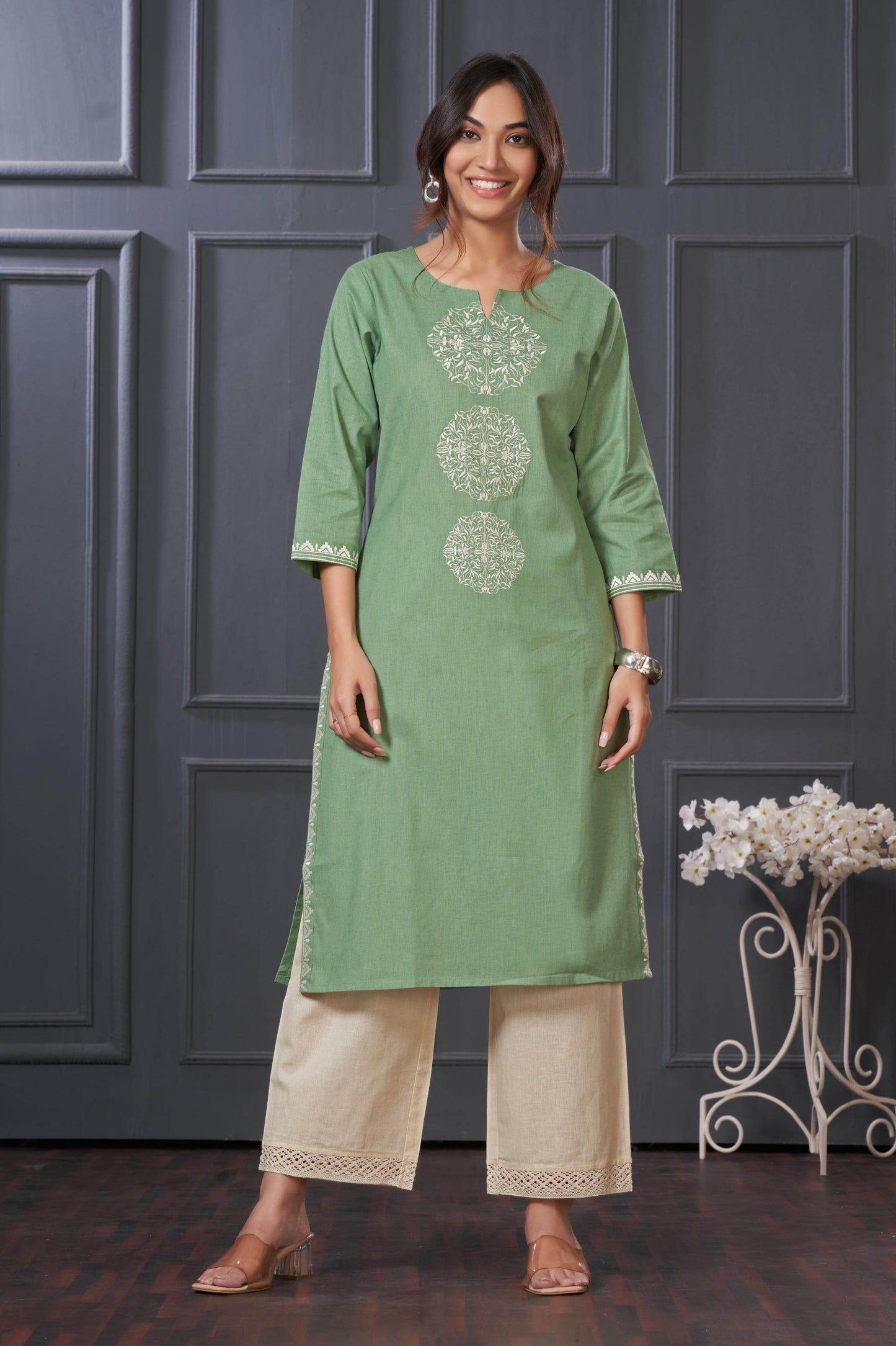 BulBul Hazel Green & Blue Embroidered Cotton Kurta Set – Comfortable, Stylish Ethnic Wear
