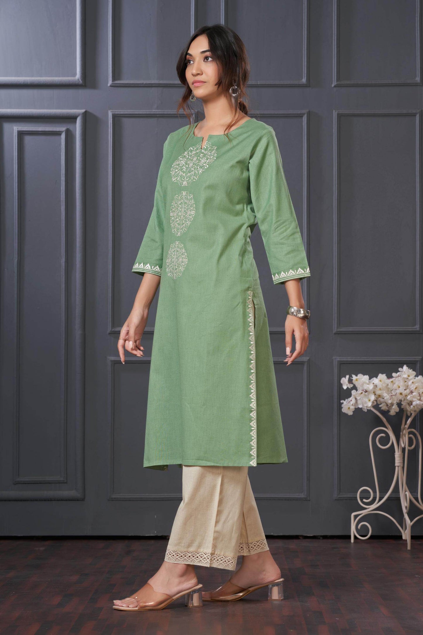 BulBul Hazel Green & Blue Embroidered Cotton Kurta Set – Comfortable, Stylish Ethnic Wear