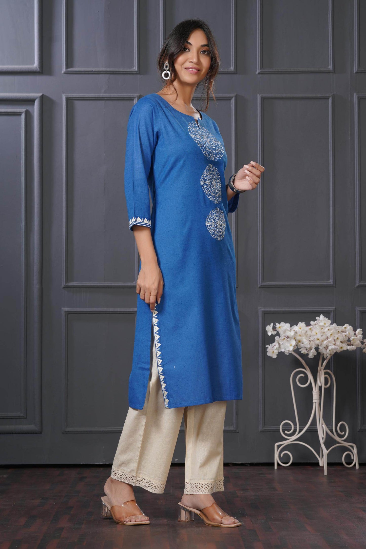 BulBul Hazel Green & Blue Embroidered Cotton Kurta Set – Comfortable, Stylish Ethnic Wear