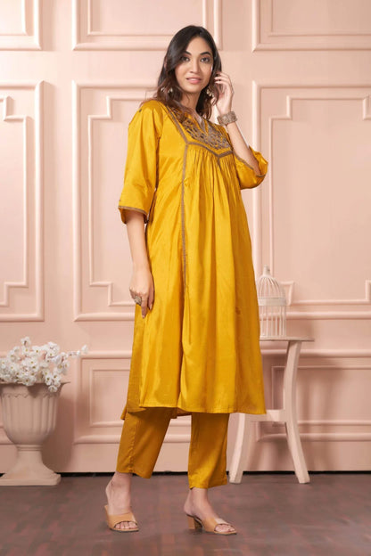 Praniti Viscose Mustard & Green Kurta Set with Dupatta for Women | Festive Ethnic Wear - warehousetech13