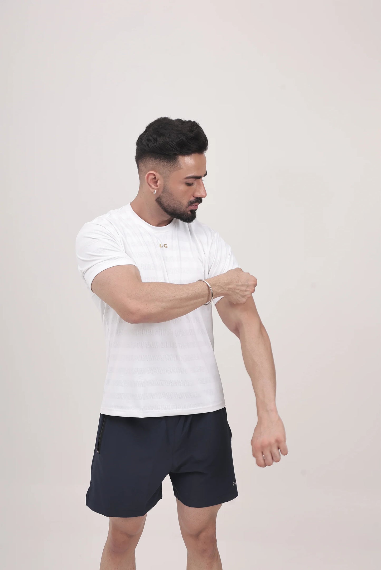 AIR FLOW WHITE -  lightweight, highly breathable activewear T‑shirts