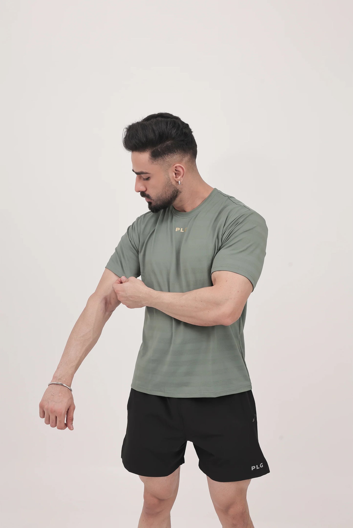 AIR FLOW BASIL- lightweight, highly breathable activewear T‑shirts