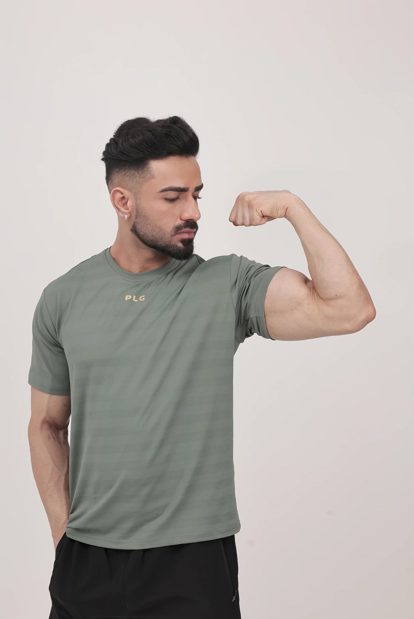AIR FLOW BASIL- lightweight, highly breathable activewear T‑shirts