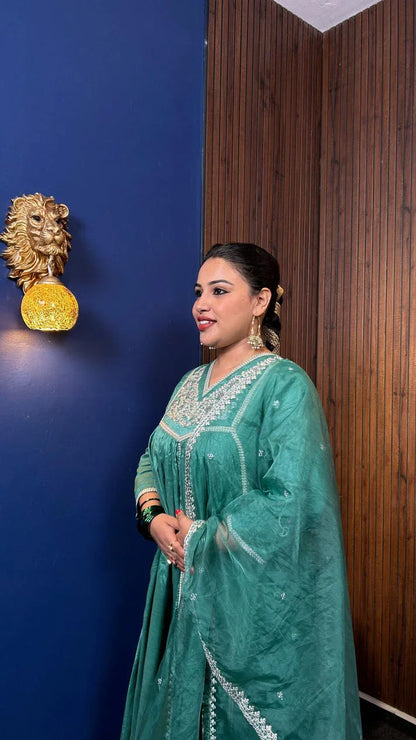 Praniti Viscose Mustard & Green Kurta Set with Dupatta for Women | Festive Ethnic Wear - warehousetech13