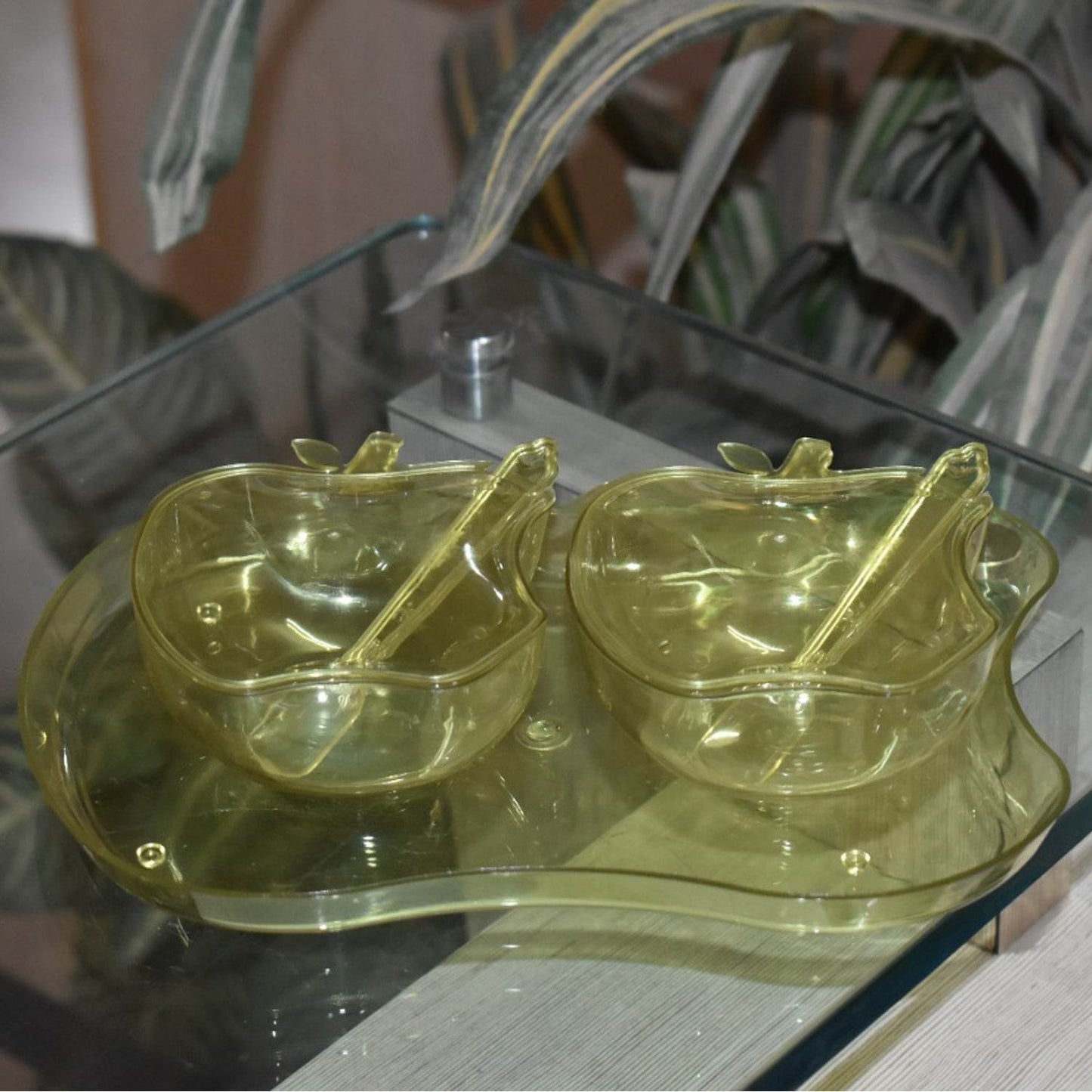 Apple Shape Tray Bowl Used For Serving Snacks And Various Food Stuffs. - warehousetech13