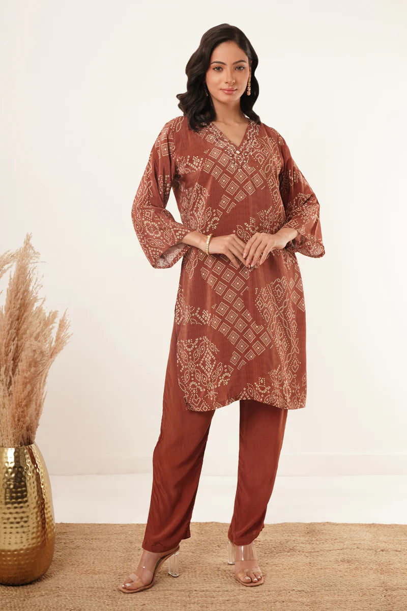 Dhaara Hand Mirror Work V-Neck Kurti Set - warehousetech13