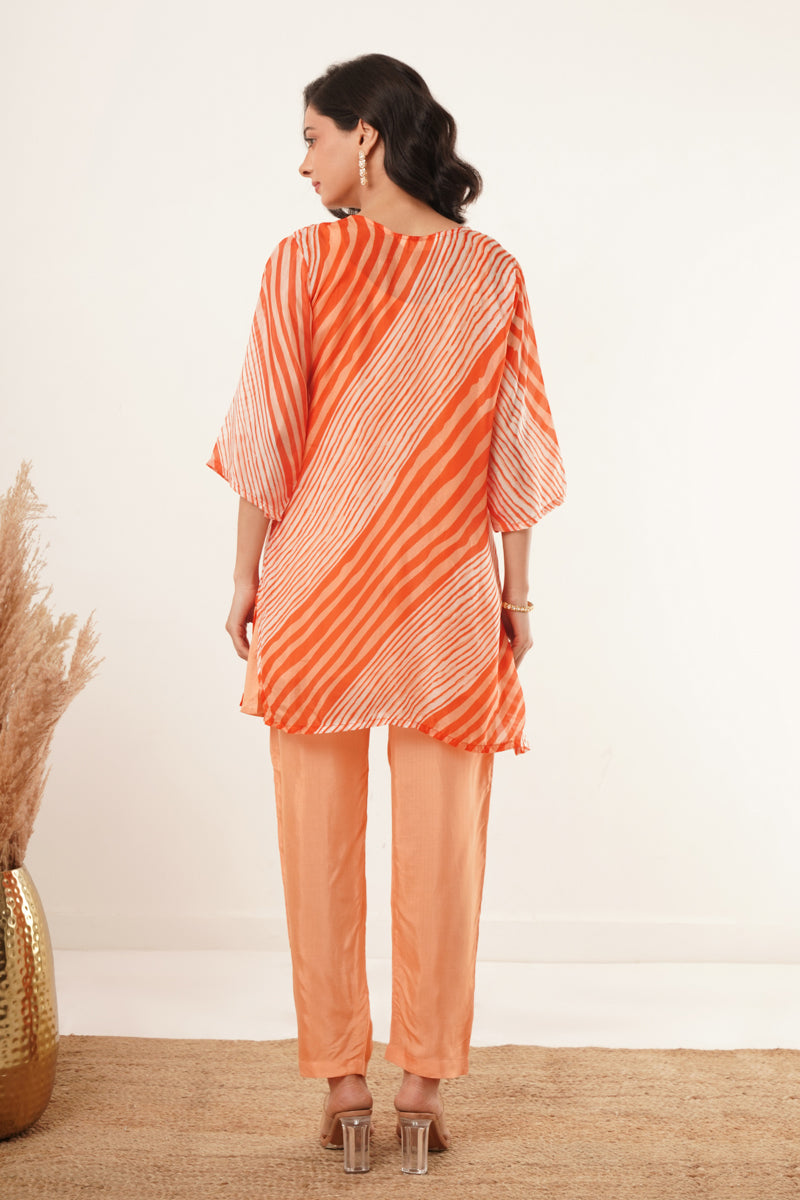 Dhaara Hand Mirror Work V-Neck Kurti Set - warehousetech13