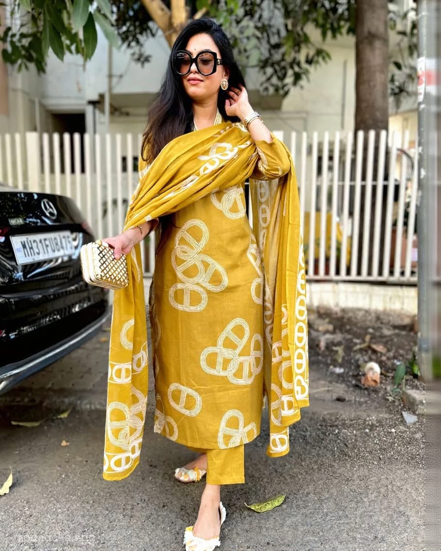 Yellow Printed Viscose Kurta Set with Pants & Dupatta