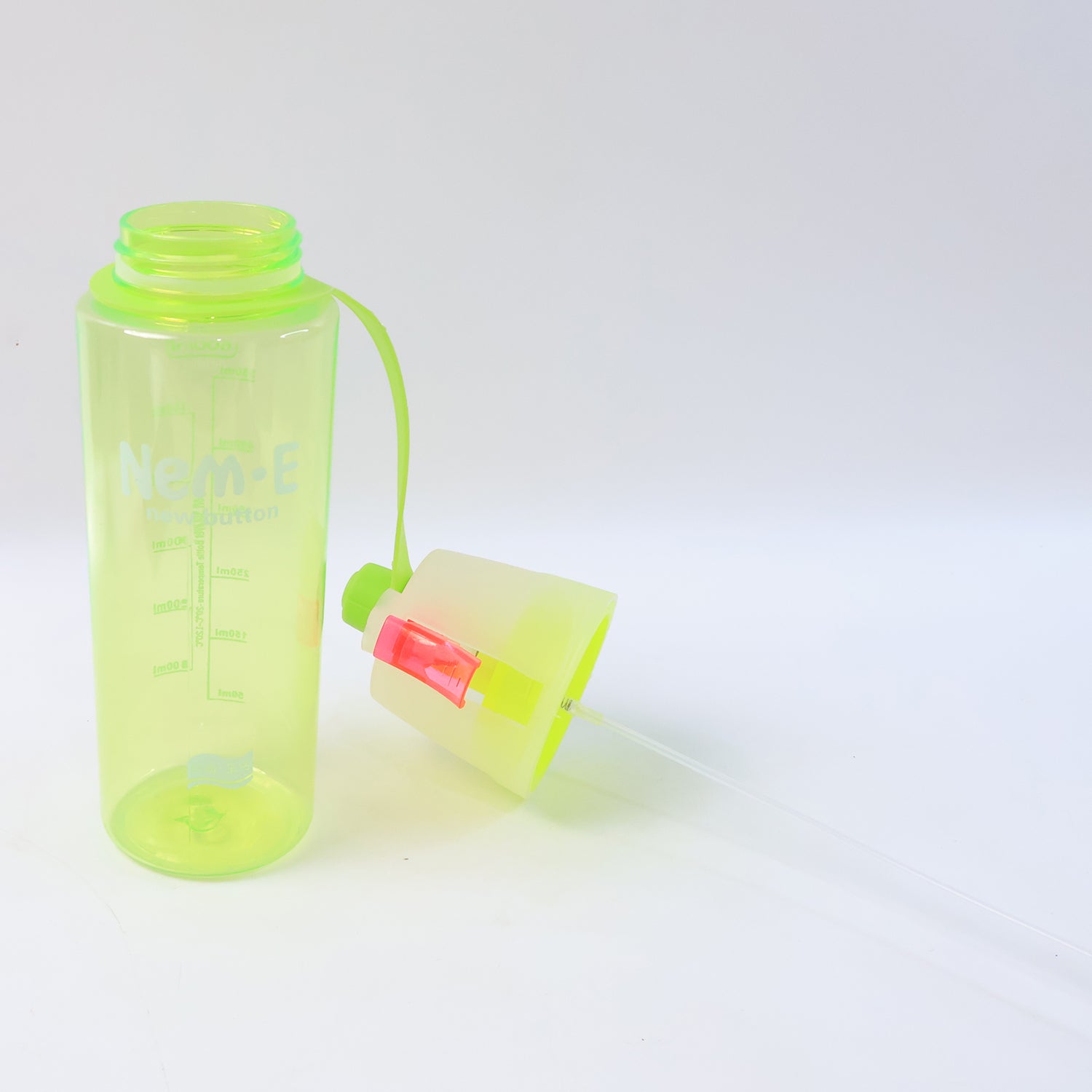 Plastic Dual Function Sports Water Bottle With Built-in Mist Spray And Leakproof Cap (600ml 1 Pc) - warehousetech13