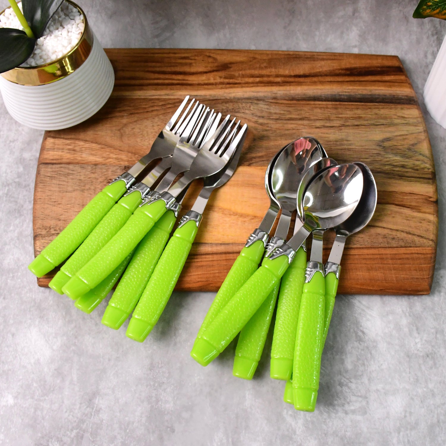 Supermom Premium Fancy Cutlery Set With Holder (24 Pc Set) - warehousetech13